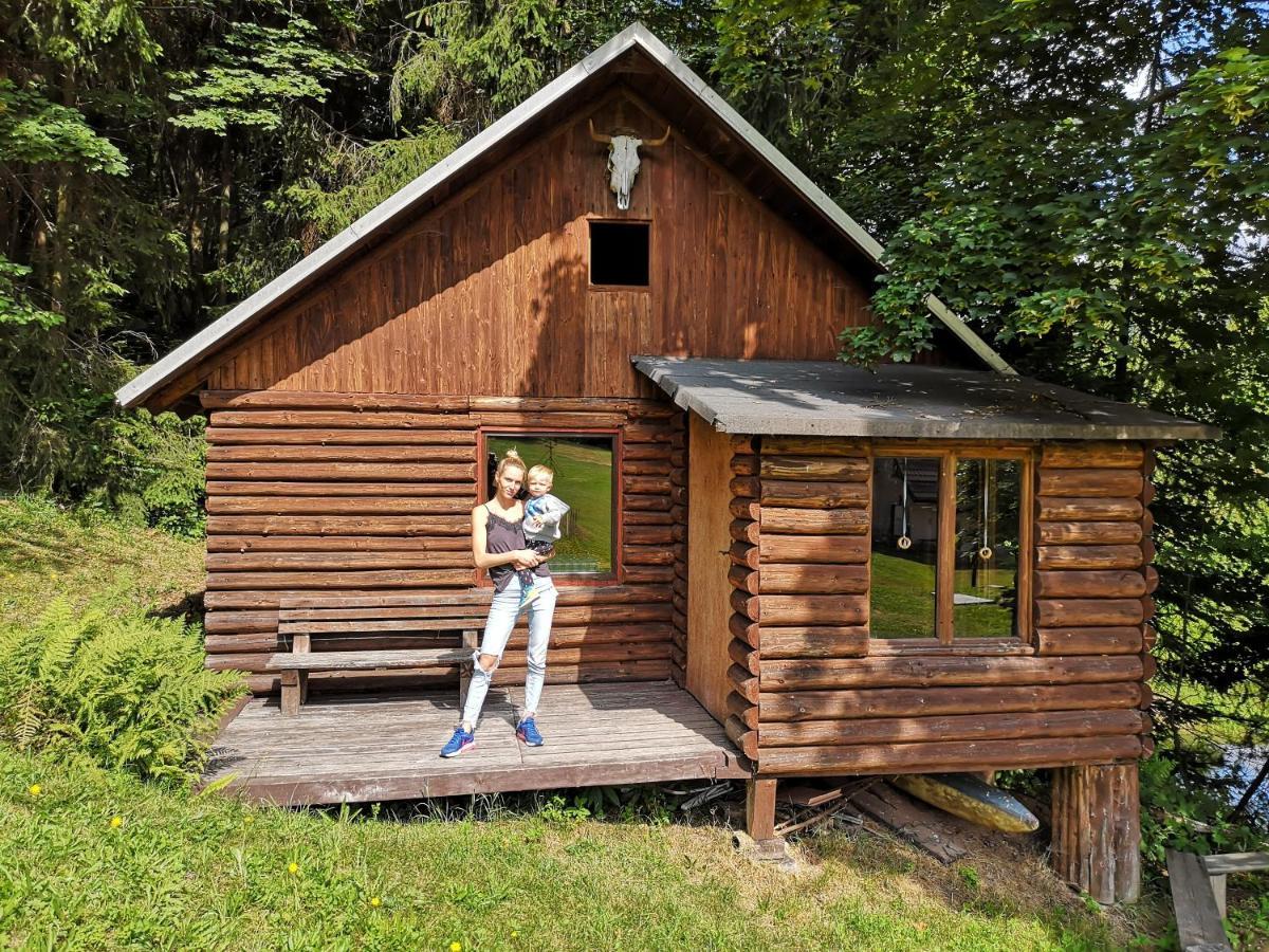 Srub Na Svahu Sjezdovky V Radvanicich Radvanice  Exterior foto