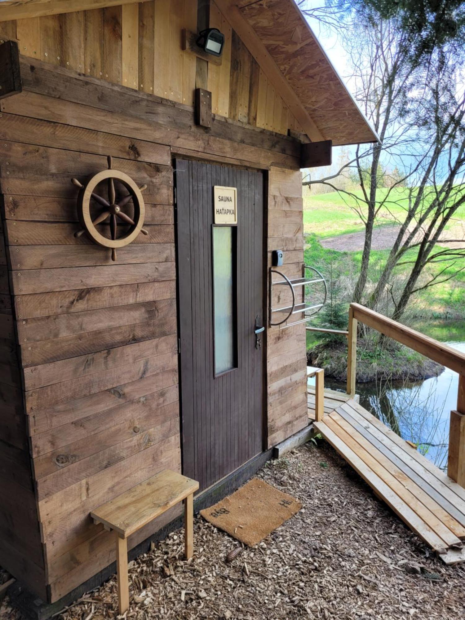 Srub Na Svahu Sjezdovky V Radvanicich Radvanice  Exterior foto